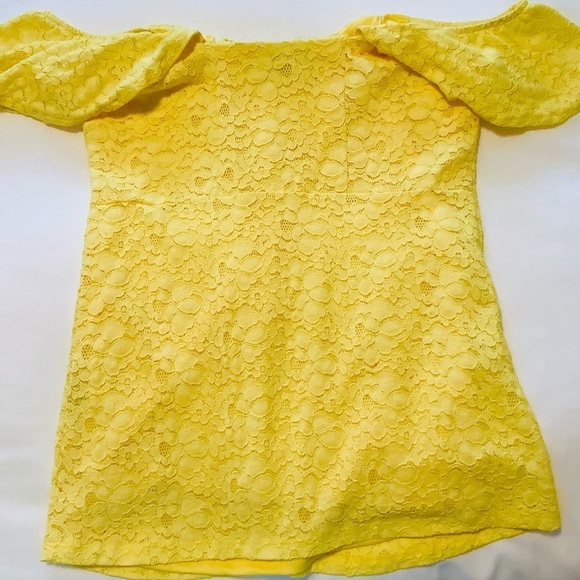 Lemon Yellow Small Lace Off the Shoulder Lined Top - Picture 5 of 8
